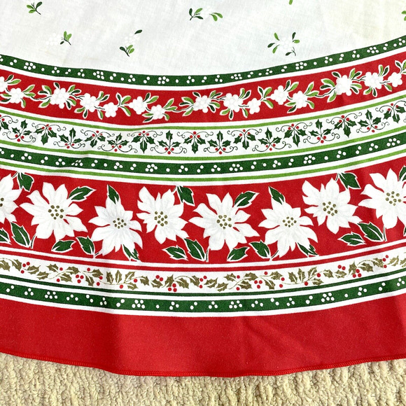 Vintage Christmas Tablecloth White Cotton Red & Green Border Oval Retro Holiday - Picture 2 of 7